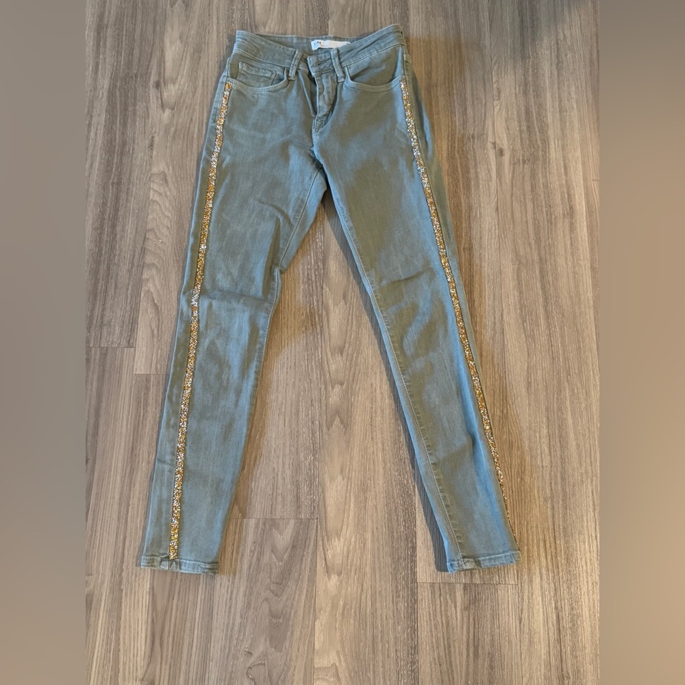 Zara Jeans. Size US 2.